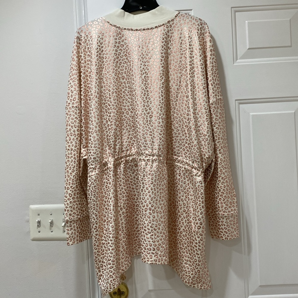 NWOT. Zuda, women’s size 2X, zip-up top. - Picture 5 of 16